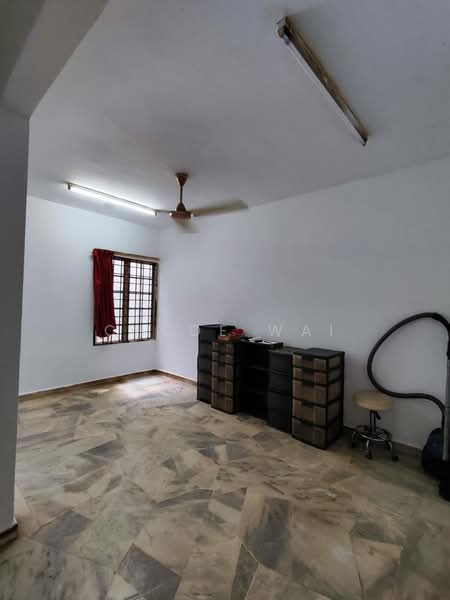 2-storey Terraced House for Sale in Bandar Kinrara Seksyen 1 (Bandar Kinrara) - Chloe Wai - Interior - PropertyGuru.com.my