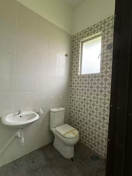 Semi-Detached House for Sale in Ipoh (Perak) - PENNY CHEN - Bathroom - PropertyGuru.com.my