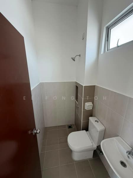 2-storey Terraced House for Sale in Setia Eco Gardens (Gelang Patah) - Ee Fong Toh - Bathroom - PropertyGuru.com.my