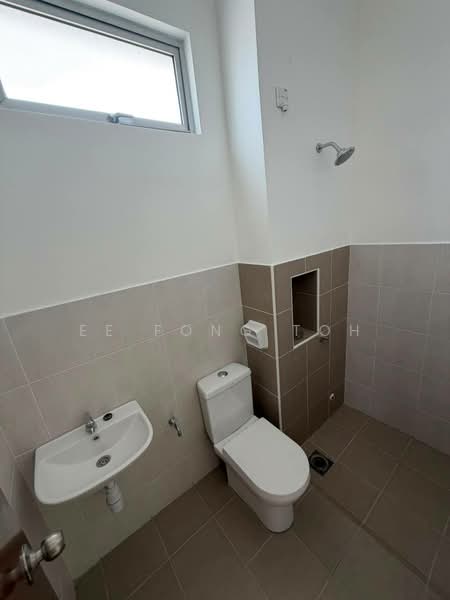 2-storey Terraced House for Sale in Setia Eco Gardens (Gelang Patah) - Ee Fong Toh - Bathroom - PropertyGuru.com.my