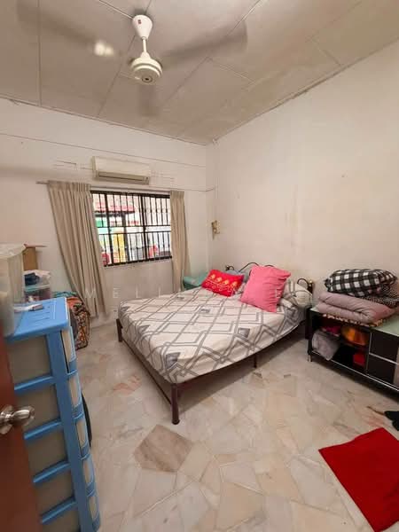 Rumah Teres 1-Tingkat untuk Dijual di Taman Rinting (Masai) - Melinda Ee - Bedroom - PropertyGuru.com.my