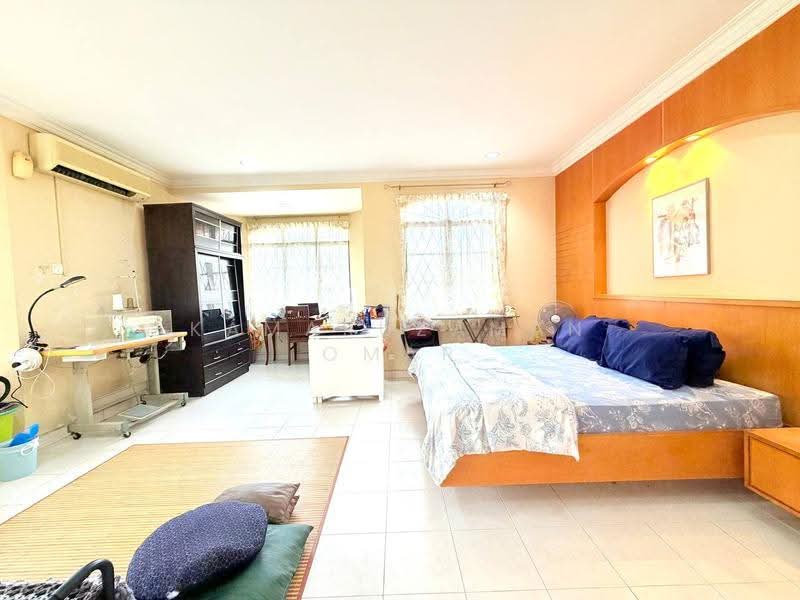 Semi-Detached House for Sale in Taman Bukit Mewah Fasa 9 (Kajang) - Kamaruzaman Omar - Bedroom - PropertyGuru.com.my
