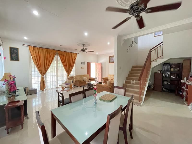Rumah Berkembar untuk Dijual di Taman Sri Mentaloon (Alor Merah) - Abdul Muhaimin - Living Room - PropertyGuru.com.my