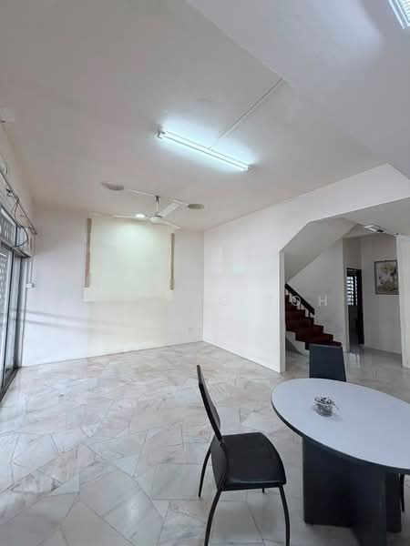 2-storey Terraced House for Sale in Taman Sri Putri (Skudai) - Ee Fong Toh - Living Room - PropertyGuru.com.my