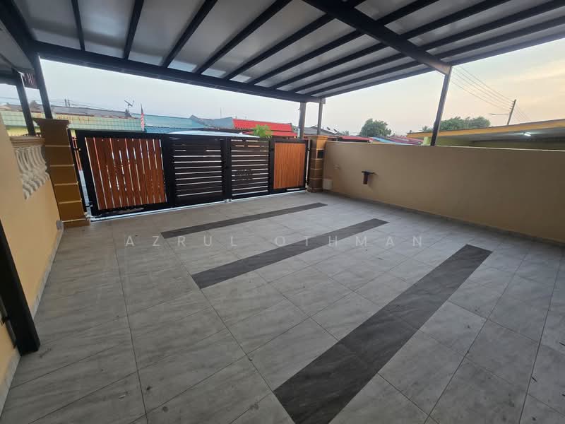 1-storey Terraced House for Sale in Taman Desa Rhu (Sikamat) - Azrul Othman - Exterior - PropertyGuru.com.my