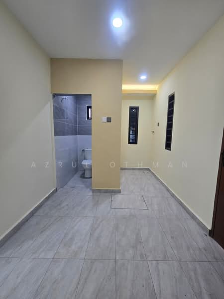1-storey Terraced House for Sale in Taman Desa Rhu (Sikamat) - Azrul Othman - Bathroom - PropertyGuru.com.my
