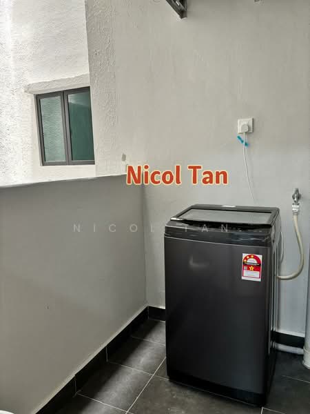 Kondominium untuk Disewa di Residensi Pauh Armani - Nicol Tan - Balcony - PropertyGuru.com.my