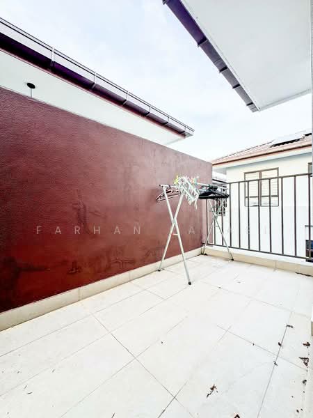 Rumah Teres 3-Tingkat untuk Dijual di Cyberjaya (Selangor) - Farhan Rafael - Balcony - PropertyGuru.com.my