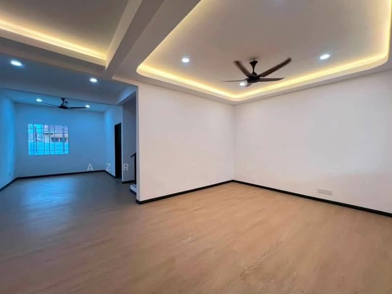 3-storey Terraced House for Sale in Bandar Seremban Selatan (Seremban) - Azrul Othman - Living Room - PropertyGuru.com.my