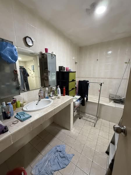Rumah Berkembar untuk Dijual di Kota Damansara (Selangor) - Jeff Wong - Bathroom - PropertyGuru.com.my