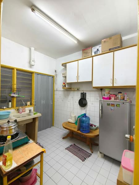 Kondominium untuk Dijual di Gemilang Indah - Chloe Wai - Kitchen - PropertyGuru.com.my