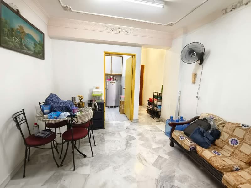 Kondominium untuk Dijual di Gemilang Indah - Chloe Wai - Living Room - PropertyGuru.com.my