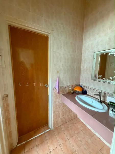 Rumah Teres 2-Tingkat untuk Dijual di Taman Gaya (Ulu Tiram) - Nathan Chan - PropertyGuru.com.my