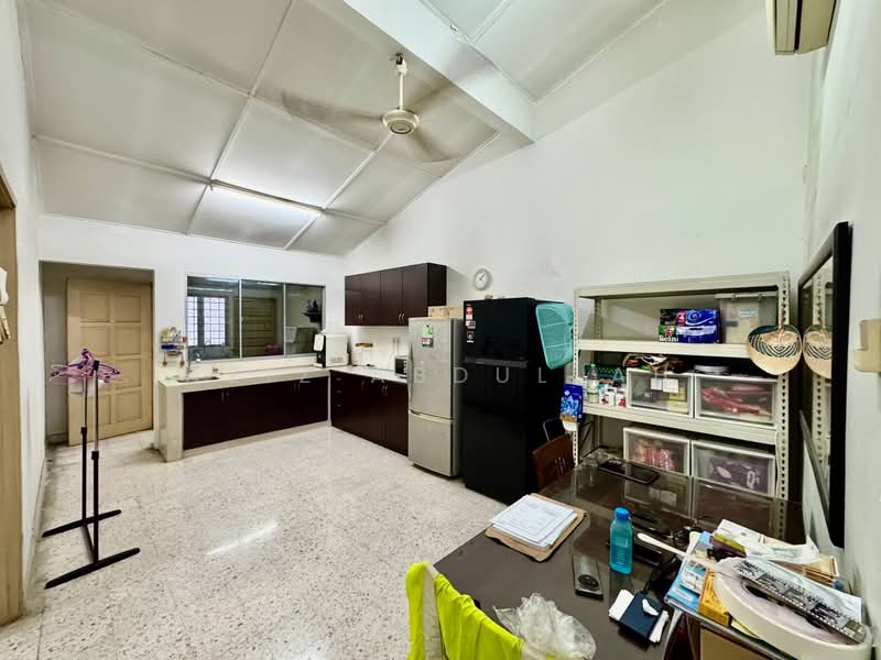 1-storey Terraced House for Sale in Bandar Baru Sri Petaling (Sri Petaling) - Aziz Abdullah - Kitchen - PropertyGuru.com.my