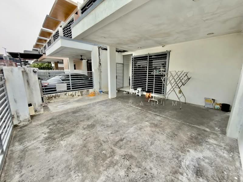 Rumah Teres 2.5-Tingkat untuk Dijual di Taman TTDI Grove (Kajang) - Azli Ibrahim - Exterior - PropertyGuru.com.my
