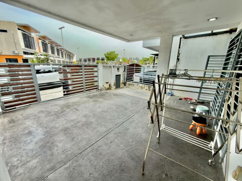 Rumah Teres 2.5-Tingkat untuk Dijual di Taman TTDI Grove (Kajang) - Azli Ibrahim - Exterior - PropertyGuru.com.my