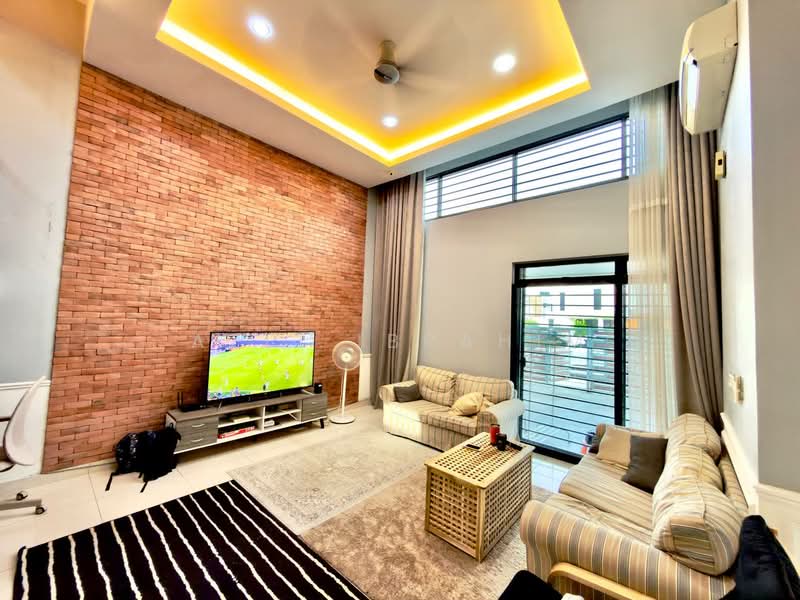 Rumah Teres 2.5-Tingkat untuk Dijual di Taman TTDI Grove (Kajang) - Azli Ibrahim - Living Room - PropertyGuru.com.my