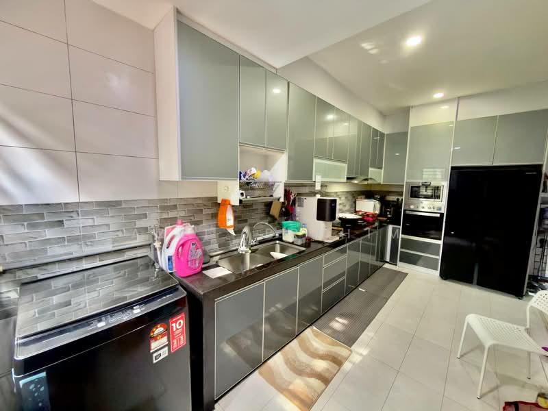 Rumah Teres 2.5-Tingkat untuk Dijual di Taman TTDI Grove (Kajang) - Azli Ibrahim - Kitchen - PropertyGuru.com.my
