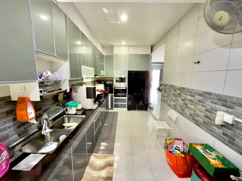 Rumah Teres 2.5-Tingkat untuk Dijual di Taman TTDI Grove (Kajang) - Azli Ibrahim - Kitchen - PropertyGuru.com.my