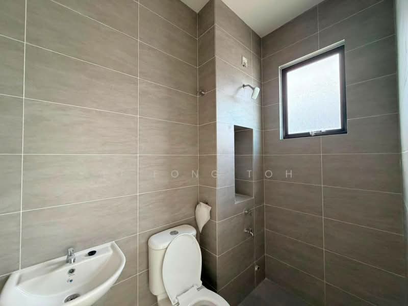 Rumah Teres 2-Tingkat untuk Dijual di Mutiara Rini (Skudai) - Ee Fong Toh - Bathroom - PropertyGuru.com.my