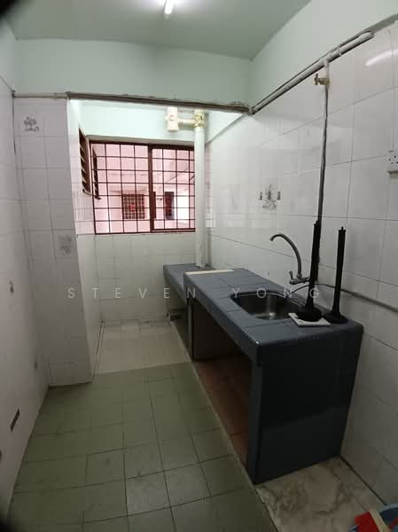 Flat for Rent at Taman Sri Sentosa - Steven Yong - Kitchen - PropertyGuru.com.my