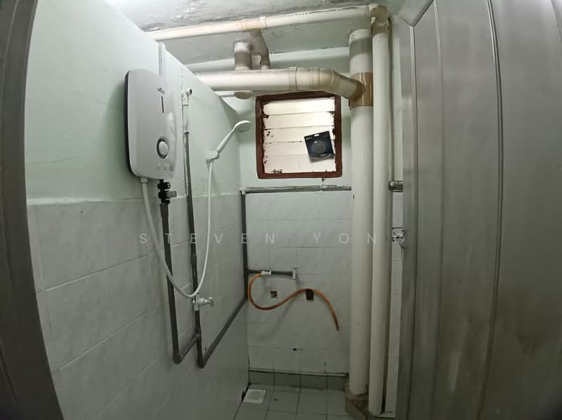 Flat for Rent at Taman Sri Sentosa - Steven Yong - Bathroom - PropertyGuru.com.my