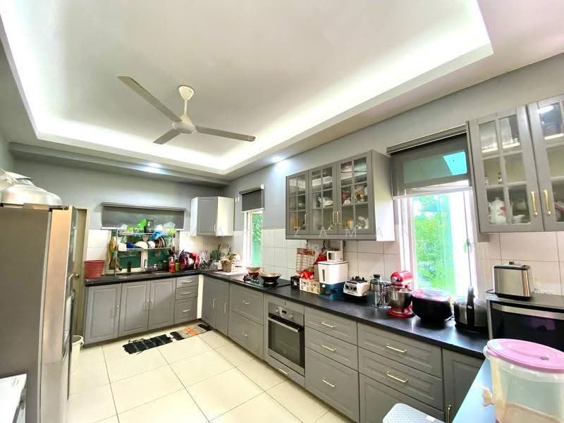 2-storey Terraced House for Sale in Telok Panglima Garang (Selangor) - Kamaruzaman Omar - Kitchen - PropertyGuru.com.my