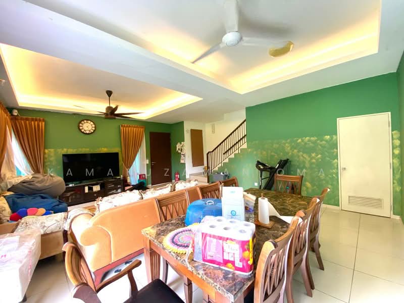 2-storey Terraced House for Sale in Telok Panglima Garang (Selangor) - Kamaruzaman Omar - Living Room - PropertyGuru.com.my
