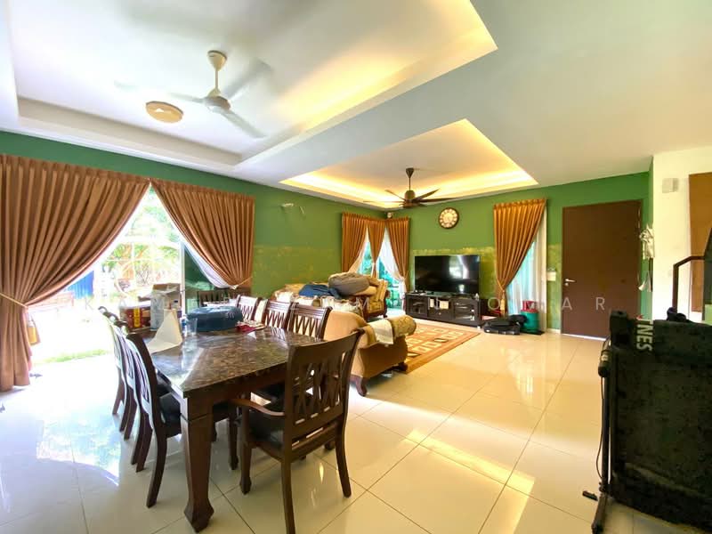 2-storey Terraced House for Sale in Telok Panglima Garang (Selangor) - Kamaruzaman Omar - Living Room - PropertyGuru.com.my