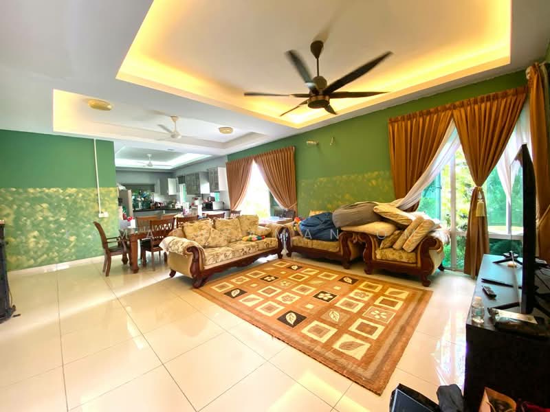 2-storey Terraced House for Sale in Telok Panglima Garang (Selangor) - Kamaruzaman Omar - Living Room - PropertyGuru.com.my