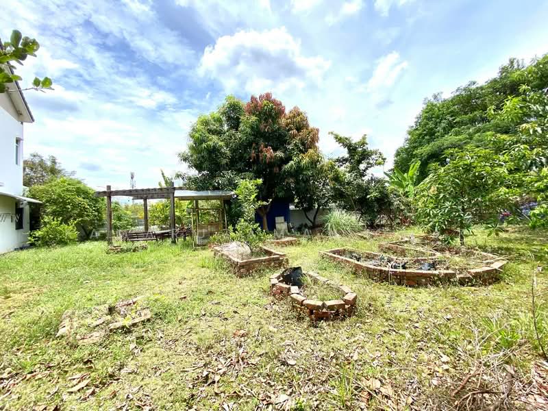 2-storey Terraced House for Sale in Telok Panglima Garang (Selangor) - Kamaruzaman Omar - Garden - PropertyGuru.com.my