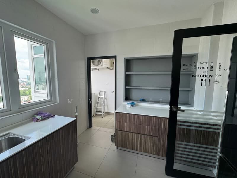 Service Residence for Sale at Seasons Amara Larkin - Miyuki Lee - Kitchen - PropertyGuru.com.my
