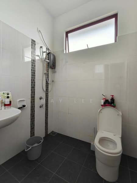 2-storey Terraced House for Sale in Skudai (Johor) - May Lee - Bathroom - PropertyGuru.com.my