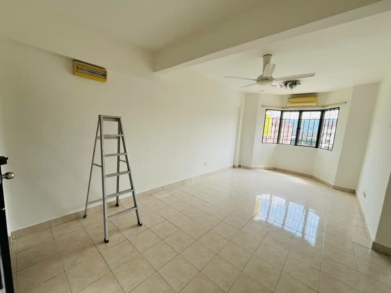 Apartment for Sale at Pangsapuri Carlina - Zul Hasif - Living Room - PropertyGuru.com.my