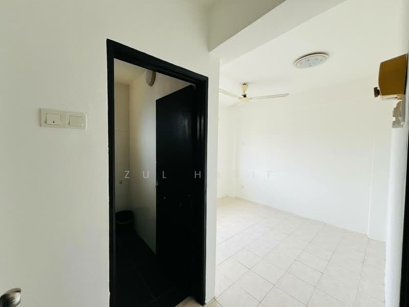 Apartment for Sale at Pangsapuri Carlina - Zul Hasif - PropertyGuru.com.my