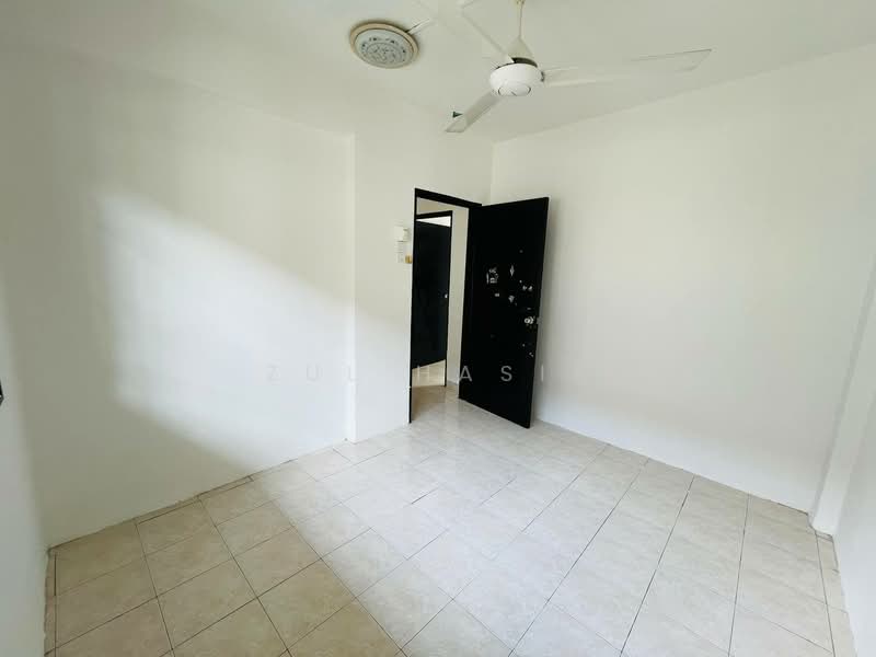 Apartment for Sale at Pangsapuri Carlina - Zul Hasif - PropertyGuru.com.my