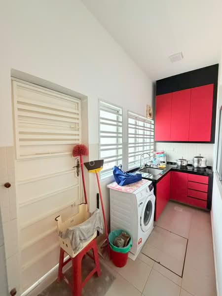 2-storey Terraced House for Sale in Setia Tropika (Johor Bahru) - Ee Fong Toh - Kitchen - PropertyGuru.com.my