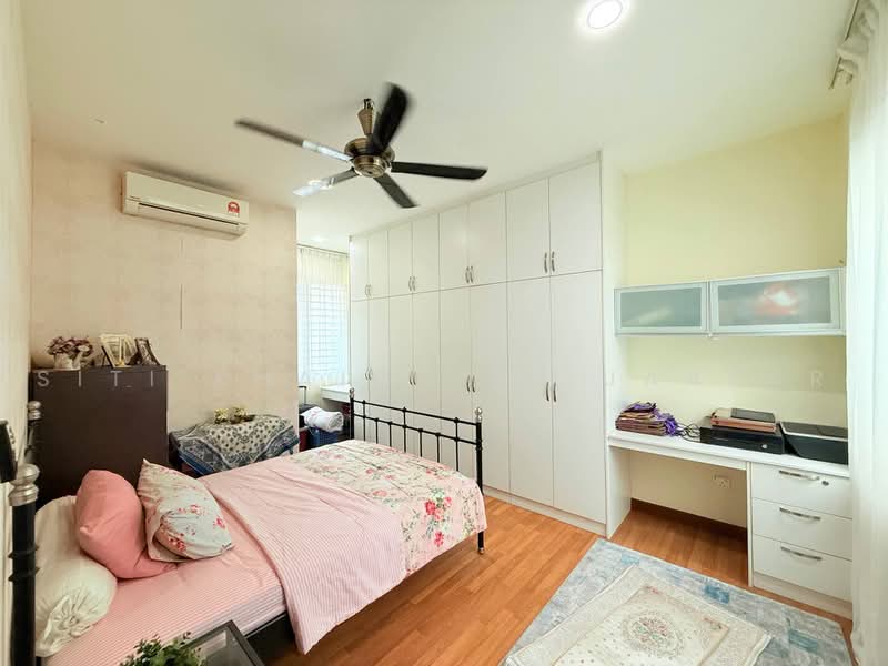 2-storey Terraced House for Sale in Bukit Jelutong (Shah Alam) - SITI KHAIRIYAH JAAFAR - PropertyGuru.com.my