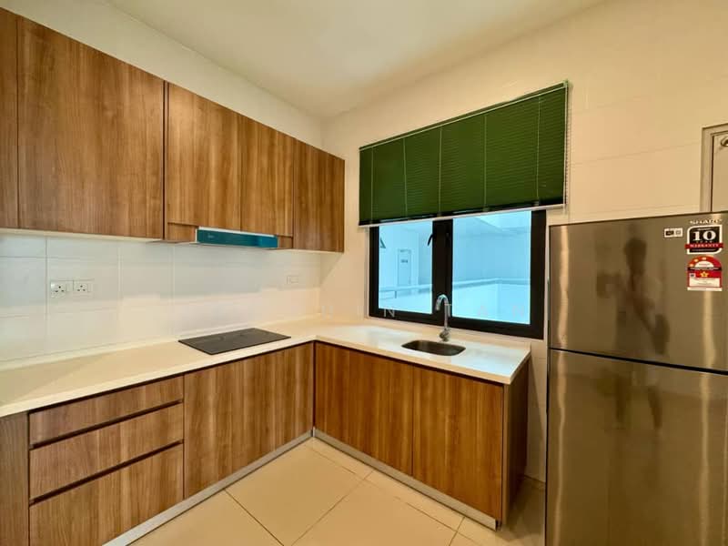 Kediaman Servis untuk Disewa di Pacific Star - Jacquin Tan - Kitchen - PropertyGuru.com.my