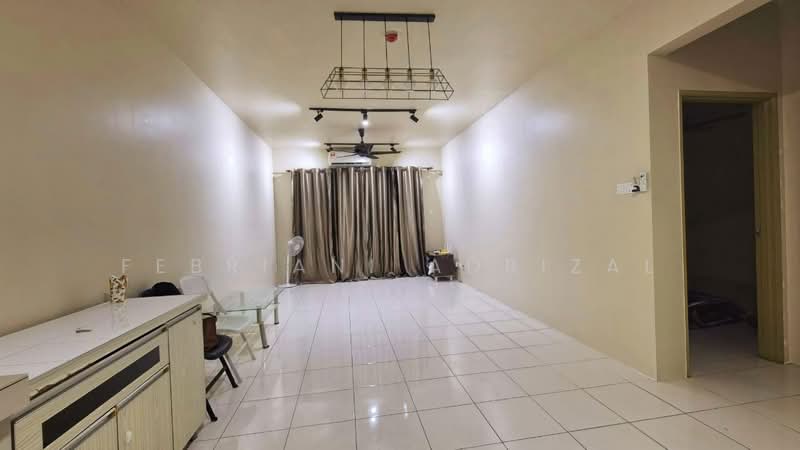 Pangsapuri untuk Dijual di Puncak Hijauan - Febriani Adrizal - Living Room - PropertyGuru.com.my