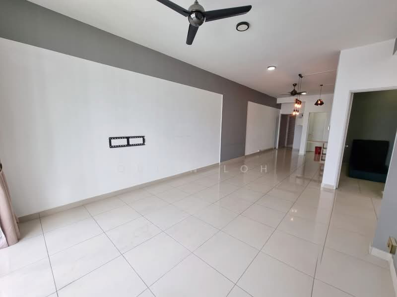 Kediaman Servis untuk Disewa di BM City Suites @ BM City Mall - Quinn Loh - Living Room - PropertyGuru.com.my