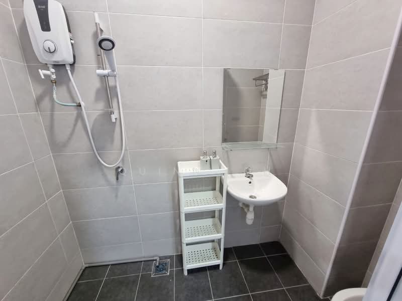 Kediaman Servis untuk Disewa di BM City Suites @ BM City Mall - Quinn Loh - Bathroom - PropertyGuru.com.my