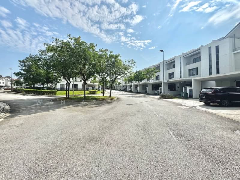 Rumah Teres 3-Tingkat untuk Dijual di Anggun (Rawang) - Wan Azlan Ahmad - PropertyGuru.com.my
