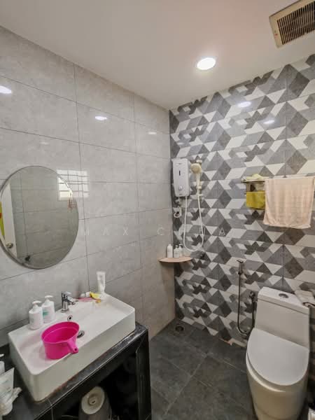 Rumah Teres 2-Tingkat untuk Dijual di Taman Bukit Serdang (Seri Kembangan) - Max Chua - Bathroom - PropertyGuru.com.my