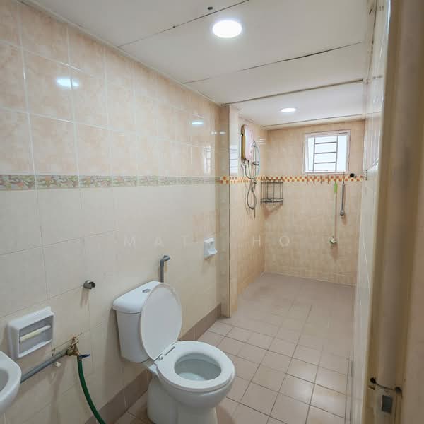Townhouse for Sale in Balakong (Selangor) - Matt Ho - Bathroom - PropertyGuru.com.my