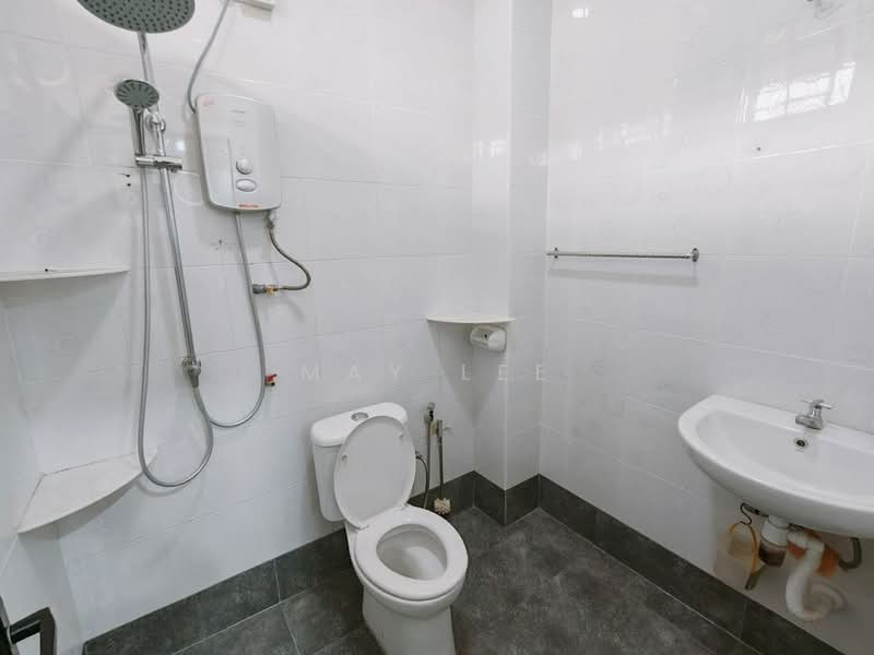 2-storey Terraced House for Sale in Bandar Selesa Jaya (Skudai) - May Lee - Bathroom - PropertyGuru.com.my