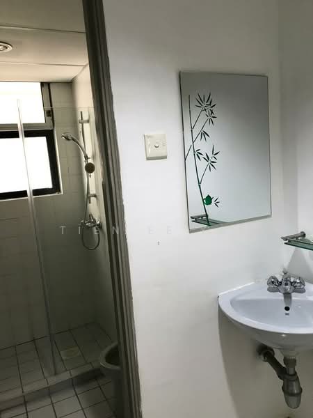 Condominium for Rent at Mont Kiara Pines - Tien Ee Yap - Bathroom - PropertyGuru.com.my