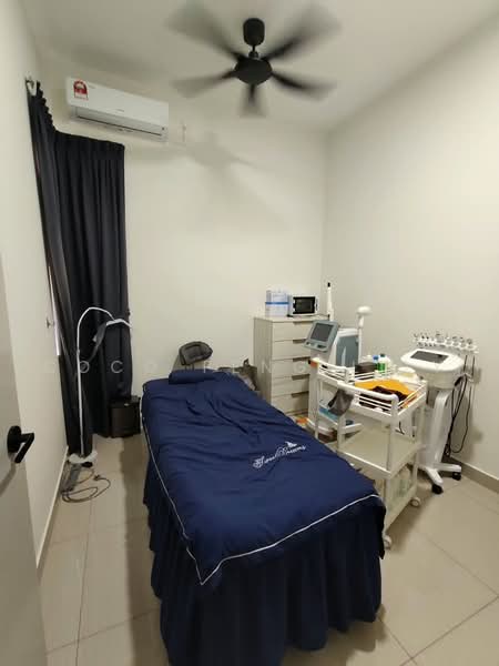 Kediaman Servis untuk Dijual di Centra Residences - Coco Feng Lily - PropertyGuru.com.my