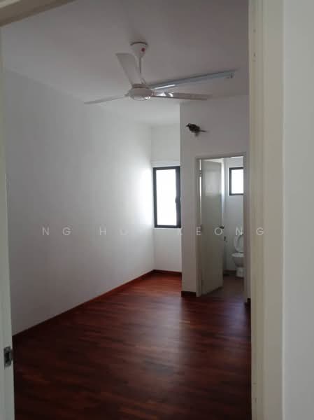 Shop / Office untuk Dijual di Puchong (Selangor) - Ng Hon Keong - Bedroom - PropertyGuru.com.my