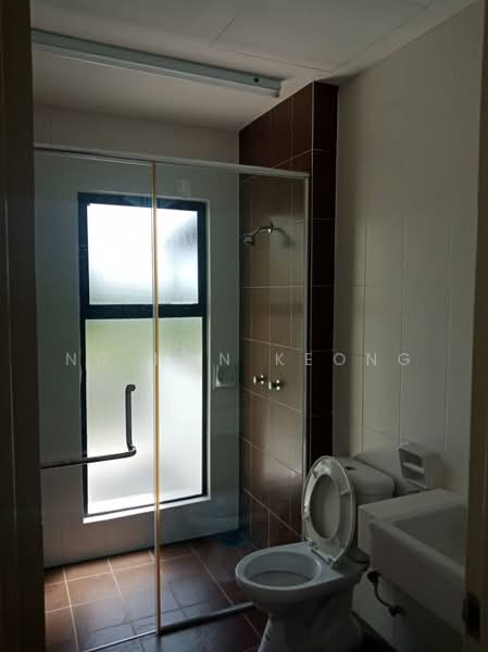 Shop / Office untuk Dijual di Puchong (Selangor) - Ng Hon Keong - Bathroom - PropertyGuru.com.my